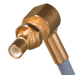 SMB wtyk panelowy zagniatany kątowy na  RG174/316. DC 4 GHz